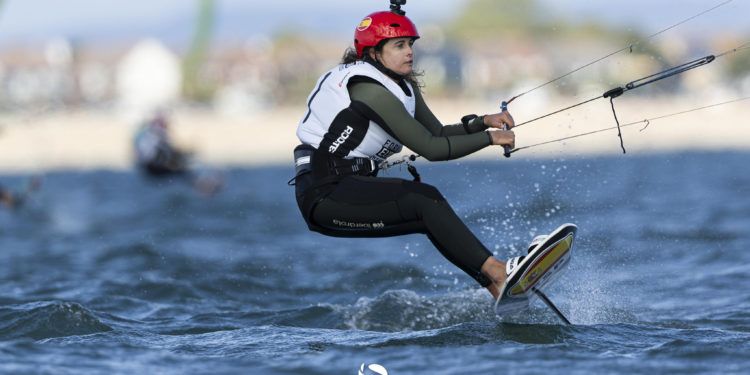 La vela olímpica regresa al Mar Menor después de 24 años con la Formula Kite