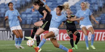 El Real Madrid gana al City y supera la primera ronda de la UWCL