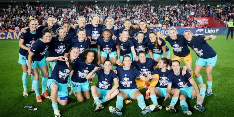 El Barcelona alza su noveno título de Liga