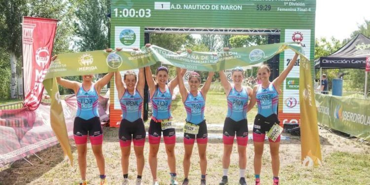 Náutico de Narón, campeón de España de triatlón relevos parejas y supersprint por clubes 2023 en Mérida