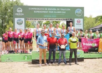 Náutico de Narón, campeón de España de triatlón supersprint por clubes 2×2