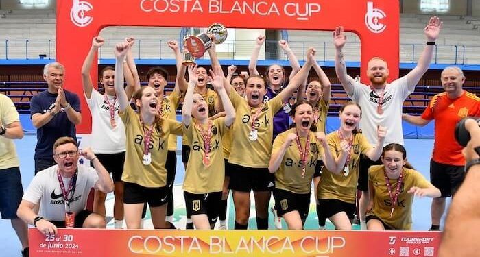 El Bloomsbury FC Club se adjudicó el título en la Costa Blanca Futsal Cup