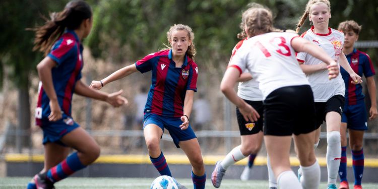 El Levante UD, campeón absoluto de la II València cup Girls