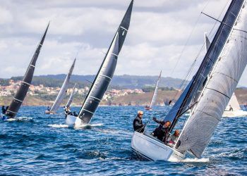 El Trofeo Xacobeo pone en marcha la Copa de España de 6 Metros en Sanxenxo