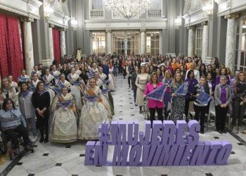 València homenajeó al deporte femenino en un acto multitudinario y polideportivo