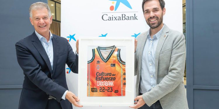 CaixaBank renueva su compromiso con el Valencia Basket