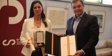 Lorena Torres recibe la medalla de bronce de la Real Orden del Mérito Deportivo del CSD