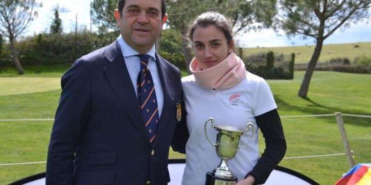 Nuria Bertrán logra la victoria en el campeonato de España femenino de Pitch & Putt