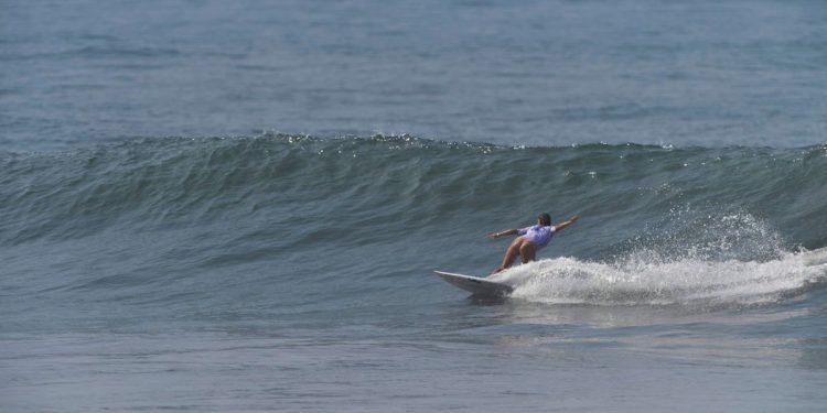 Garazi Sánchez avanza a tercera ronda por el cuadro principal de los mundiales de El Salvador