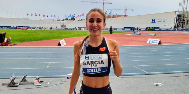 Tara Davis-Woodhall brilló en el Meeting Iberoamericano de Huelva y Daniela García registró el récord de España sub’23 en 800m