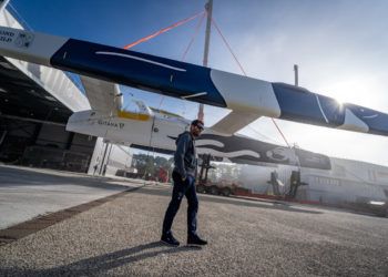 Charles Caudrelier se entrena para la Route du Rhum en solitario