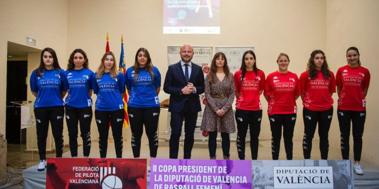 La Diputació de València presenta el segon torneig professional de pilota femenina