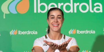 Iberdrola honra la trayectoria y el legado de Carolina Marín en el pabellón en el que inició su camino en el bádminton
