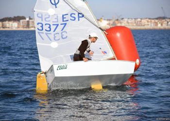 Iker Múgica y Sviatoslav Madonich son colíderes del 33 International Palamós Optimist Trophy