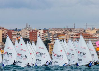 Martina Reino lidera el Campeonato de España de ILCA 6 en Torrevieja