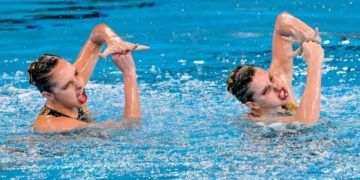 Iris Tió y Alisa Ozhogina se clasifican para París tras su cuarto puesto en rutina libre en el Mundial