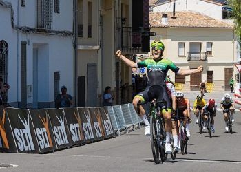 Izaro Etxarri se llevó la victoria en la Cursa Ciclista Ombria del Benicadell