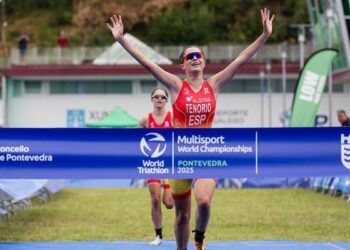 Julia Tenorio se proclamó campeona del Mundo júnior de duatlón cross en Pontevedra