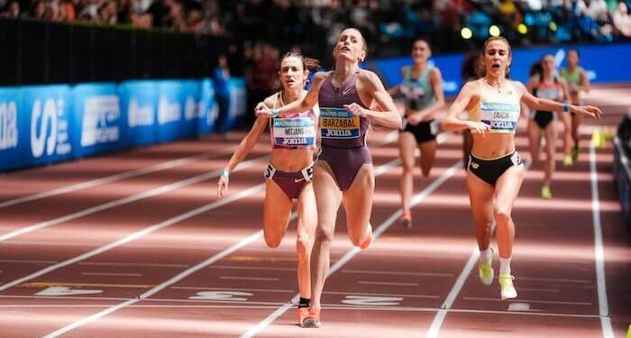Lorea Ibarzabal, en 800, y Esther Guerrero, en 1.500, extienden su dominio en España
