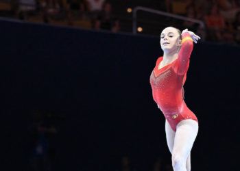 Laura Casabuena roza el bronce en la final de suelo de la Copa del Mundo de París