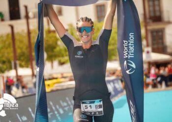 Laura Gómez gana el ránking nacional de triatlón MD y LD 2024