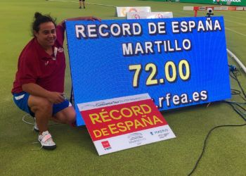 Náutico de Narón femenino gana los nacionales de triatlón por clubes en A Coruña