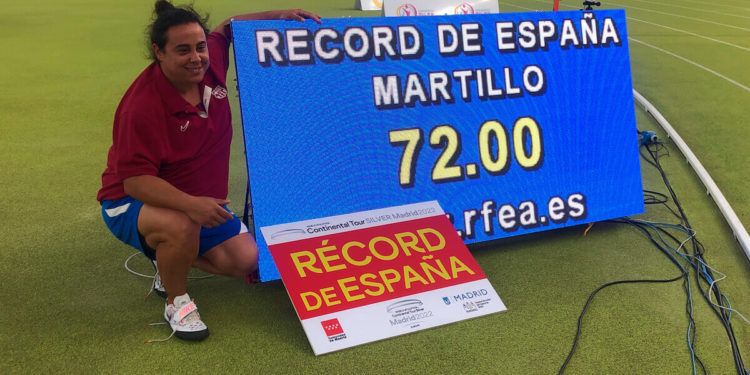 Náutico de Narón femenino gana los nacionales de triatlón por clubes en A Coruña