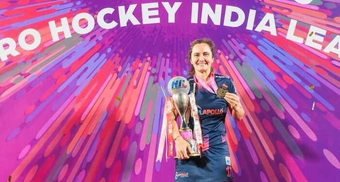Lola Riera se proclamó campeona de la Hockey India League con el SG Pipers