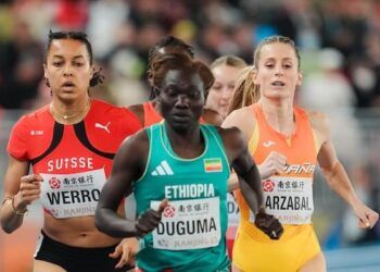 Lorea Ibarzabal avanzó a semifinales del 800 en el Mundial de Nanjing
