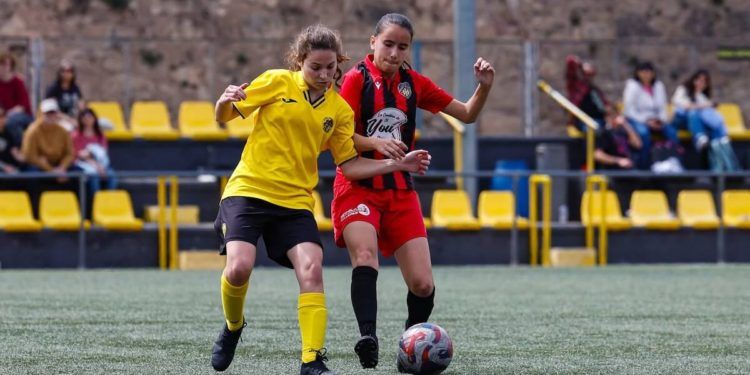 La IV Valencia Cup Girls arrancó con el desarrollo de 40 partidos en una intensa y competida jornada