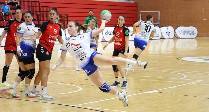 Rocasa, Bera Bera, Elche, Guardés, Elda y Aula Valladolid ganaron en el inicio de la liga de DHF