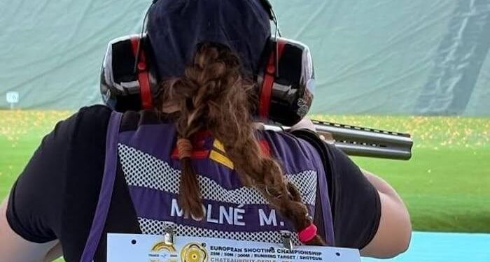 Mar Molné lidera la prueba de foso y Fátima Gálvez se sitúa en sexto lugar en el Mundial