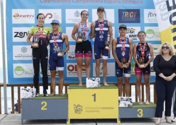 María Alzaga ganó en Orihuela el clasificatorio para el campeonato de España de triatlón