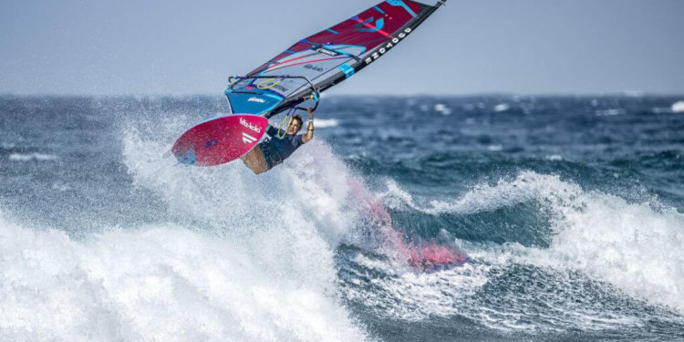 Bronce para María Andrés en Hawaii, en el evento más prestigioso del Windsurf