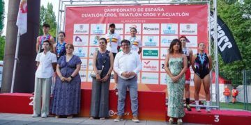 Marina Muñoz ganó el campeonato de España de acuatlón 2024 en Almazán