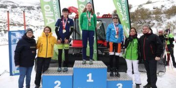 Marta Borbón, campeona de España de triatlón de invierno 2025 en Reinosa