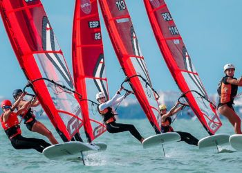 Martina Mantovani, regatista del RCN de Valencia, plata en el Mundial de iQFOil