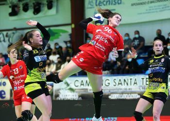 Victorias de Zuazo, Bera Bera, Porriño y Morvedre, y empate entre Guardés y Gijón en la DHF