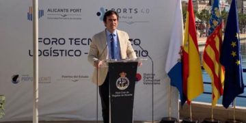 «El RCR Alicante debe tener presencia en los grandes eventos náuticos de España»