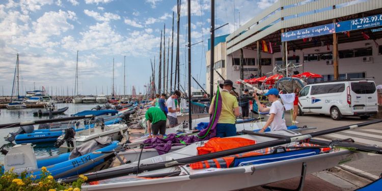 El Mundial de 29er arranca en El Balís con 245 participantes de 26 países y 4 continentes