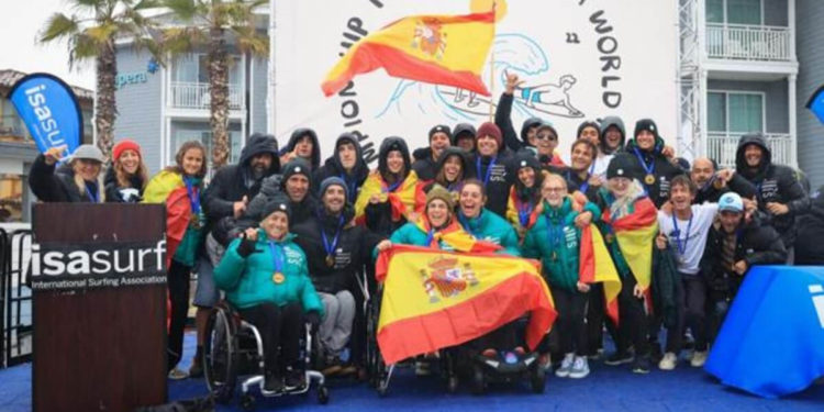 España logra el bronce por equipos en el Mundial de Surf Adaptado celebrado Pismo Beach