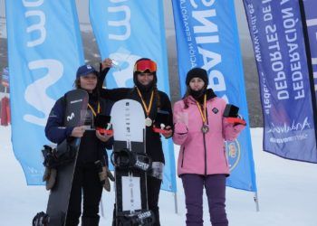 Naia Aramendia, campeona de España Movistar de snowboardcross (SBX) en Sierra Nevada