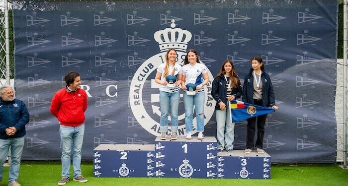 Natalia Domínguez e Inés Ameneiro fueron la primera tripulación femenina en la Olympic Week de 420 en Alicante