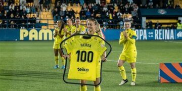 Nerea Pérez, ‘centenaria’ con la camiseta del Villarreal