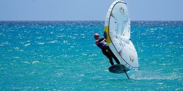 Nia Suardiaz y Sofia Ginzinger llevaron a España a la final de Surf-Freestyle en Sotavento