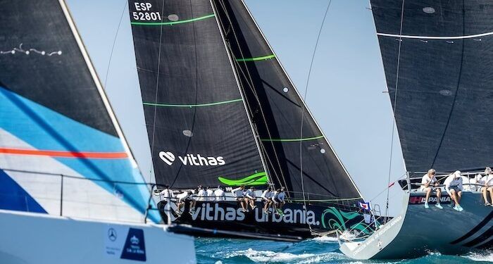 La flota del Trofeo SM la Reina 2026 completó una segunda jornada de vientos irregulares