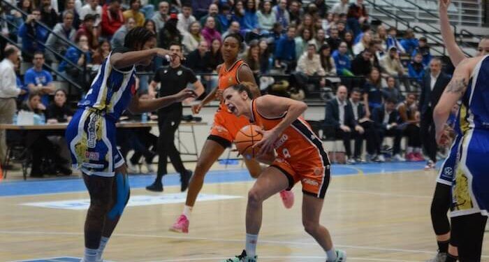 Valencia Basket ganó en Ardoi y firma un balance de 8-0 en la LF Endesa