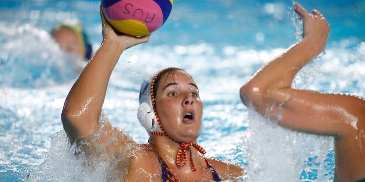 España doblega a Israel y afianza el segundo puesto de su grupo en el Europeo