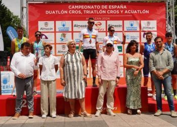 Marina Muñoz ganó el campeonato de España de acuatlón 2024 en Almazán