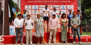 Marina Muñoz ganó el campeonato de España de acuatlón 2024 en Almazán